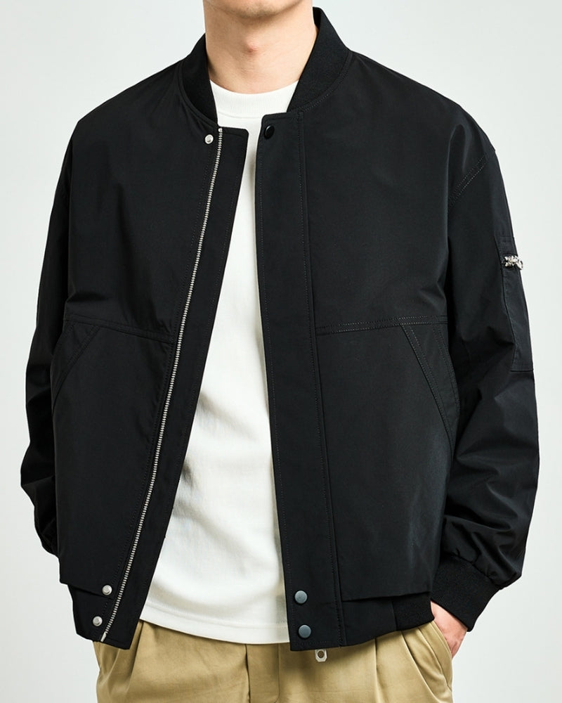 Minimalistische Bomberjacke